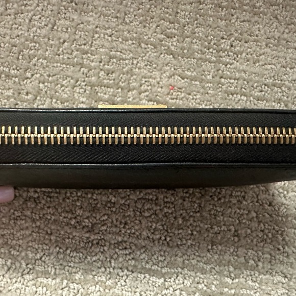 FENDI ZIP WALLET - Picture 3 of 8